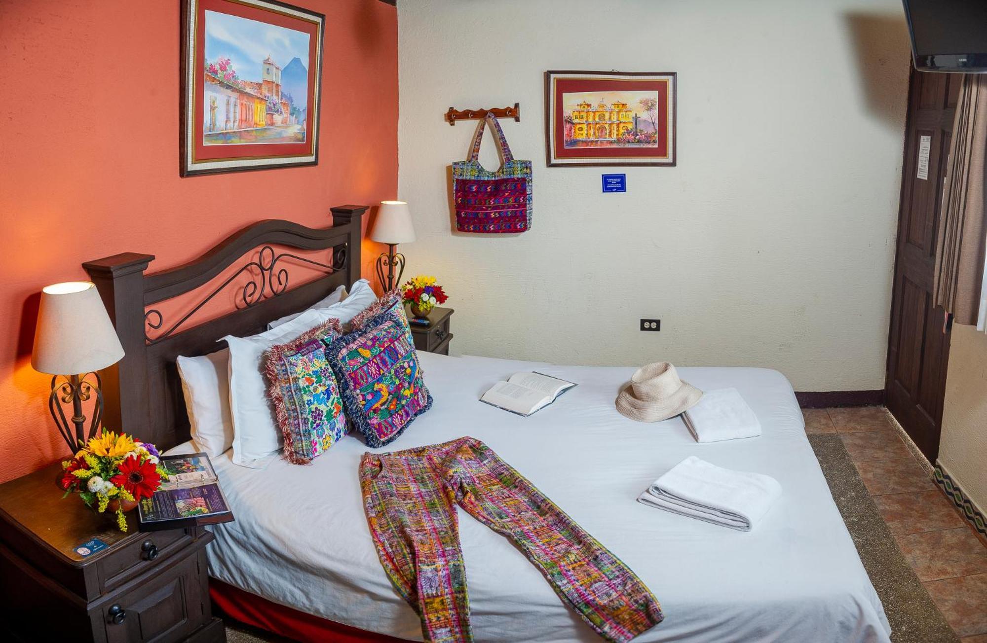 Hotel Casa Del Parque By Ahs Antigua Екстер'єр фото