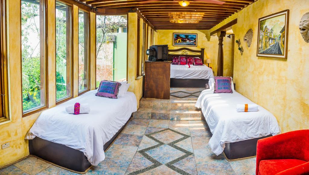 Hotel Casa Del Parque By Ahs Antigua Екстер'єр фото