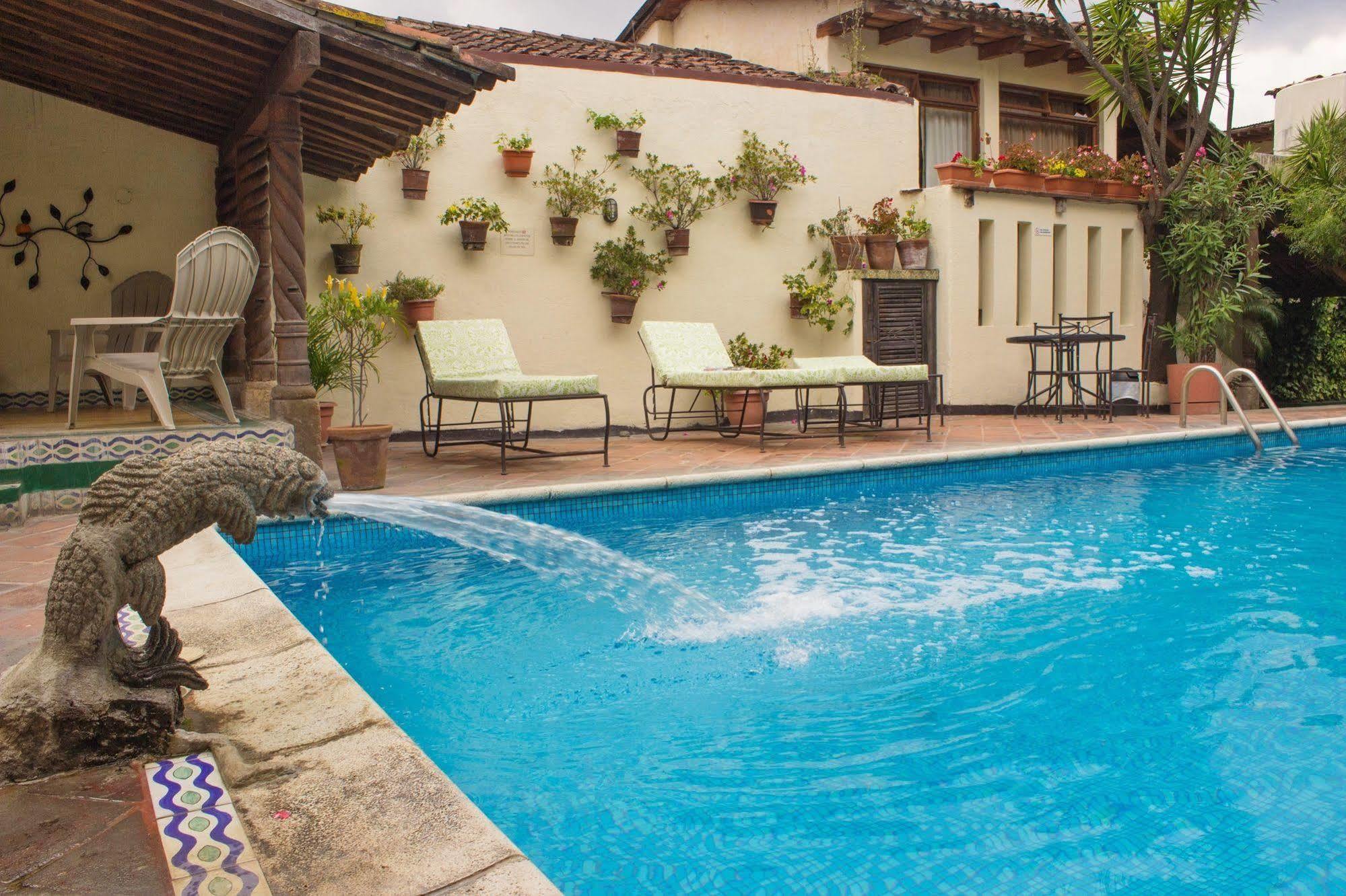 Hotel Casa Del Parque By Ahs Antigua Екстер'єр фото