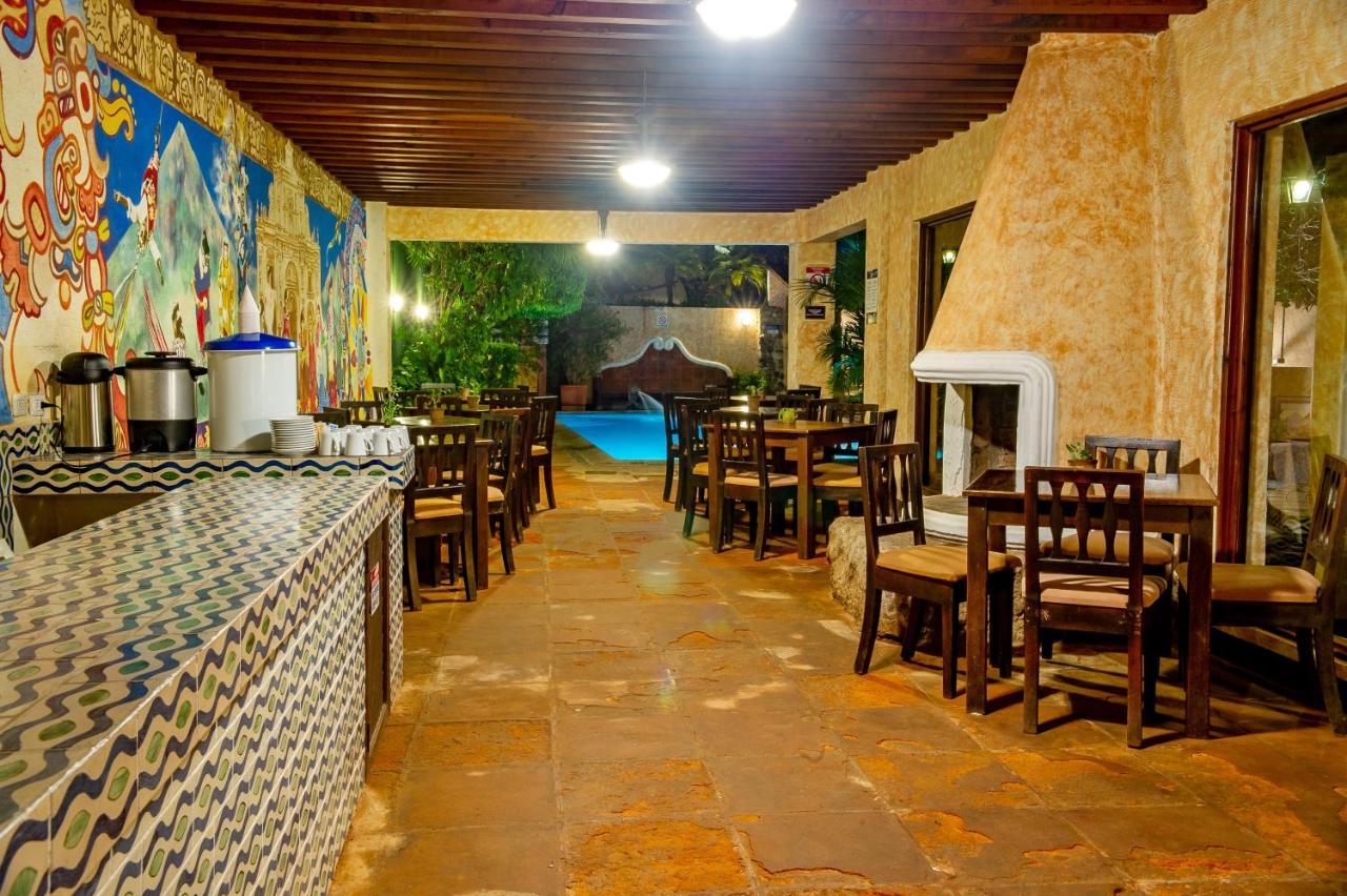Hotel Casa Del Parque By Ahs Antigua Екстер'єр фото